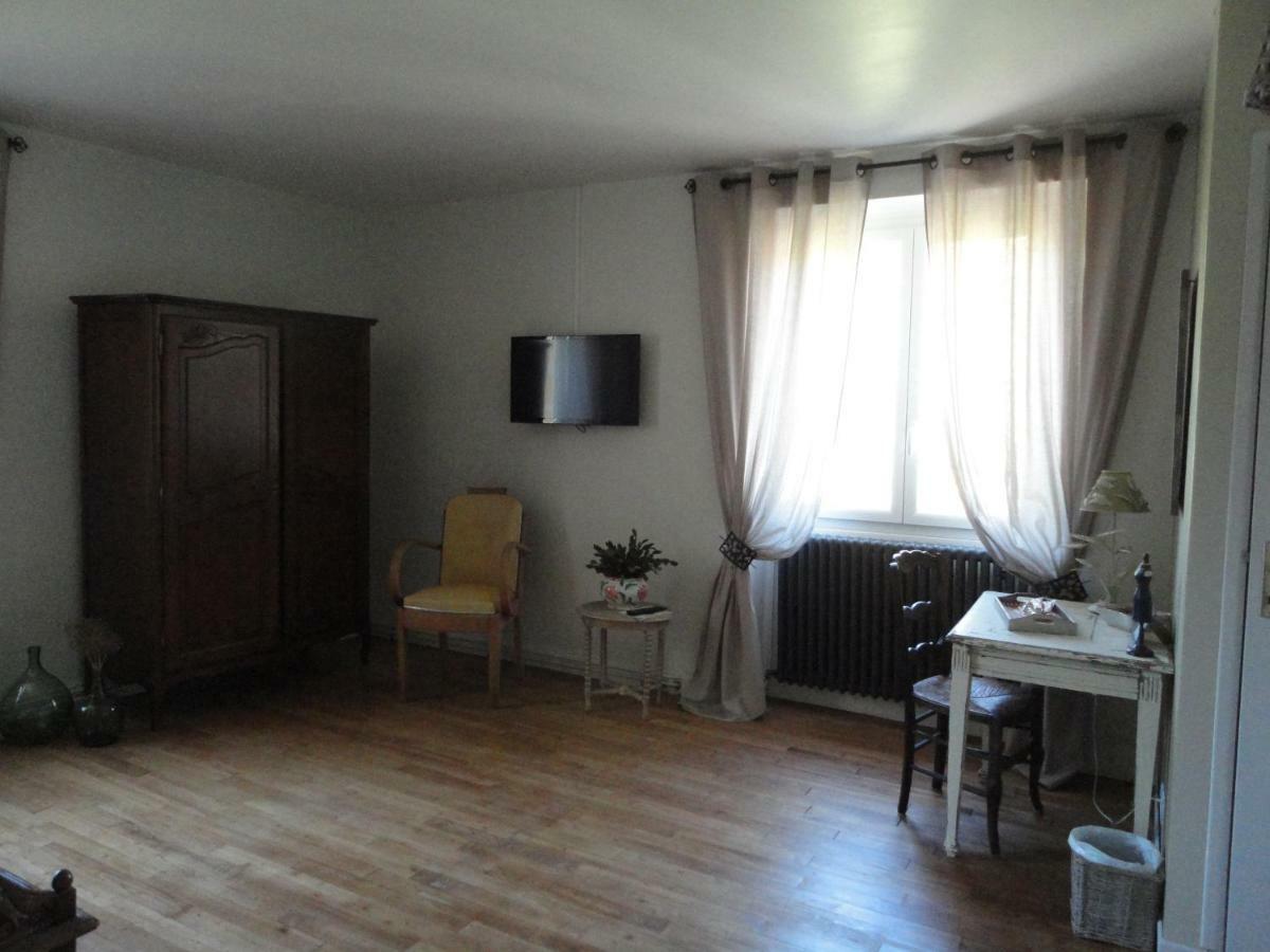 La Chabotine Bed & Breakfast Allas-Les-Mines Luaran gambar