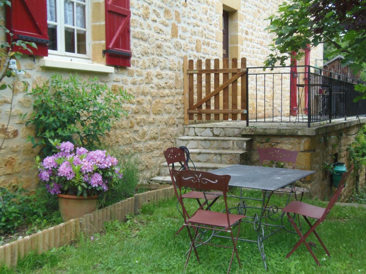 La Chabotine Bed & Breakfast Allas-Les-Mines Luaran gambar